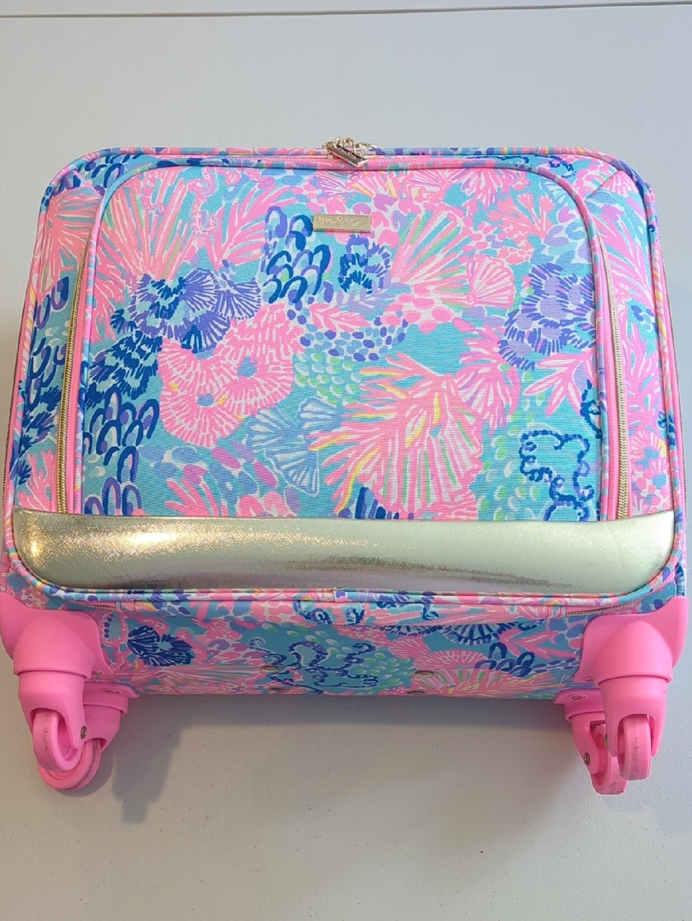NWOT Lilly Pulitzer GWP Under The Seat Carry-On Rolling Luggage Suitcase